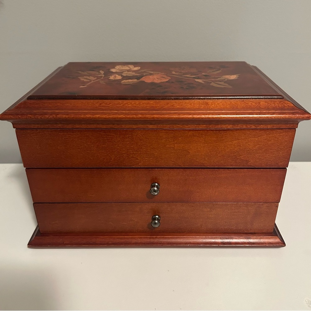 Mele & Co. Vintage-Inspired Wooden Jewelry Box